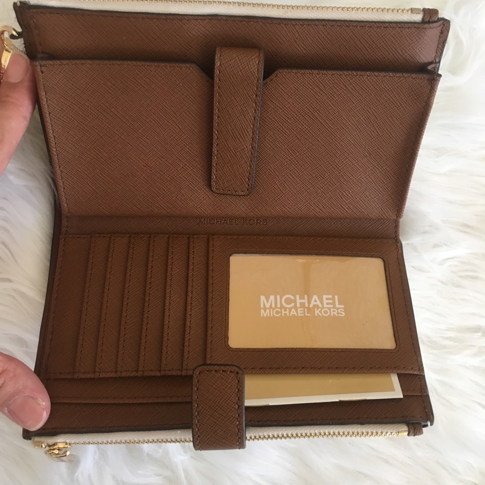 Last set✨Michael Kors LG shoulder tote&wallet - Picture 6 of 8